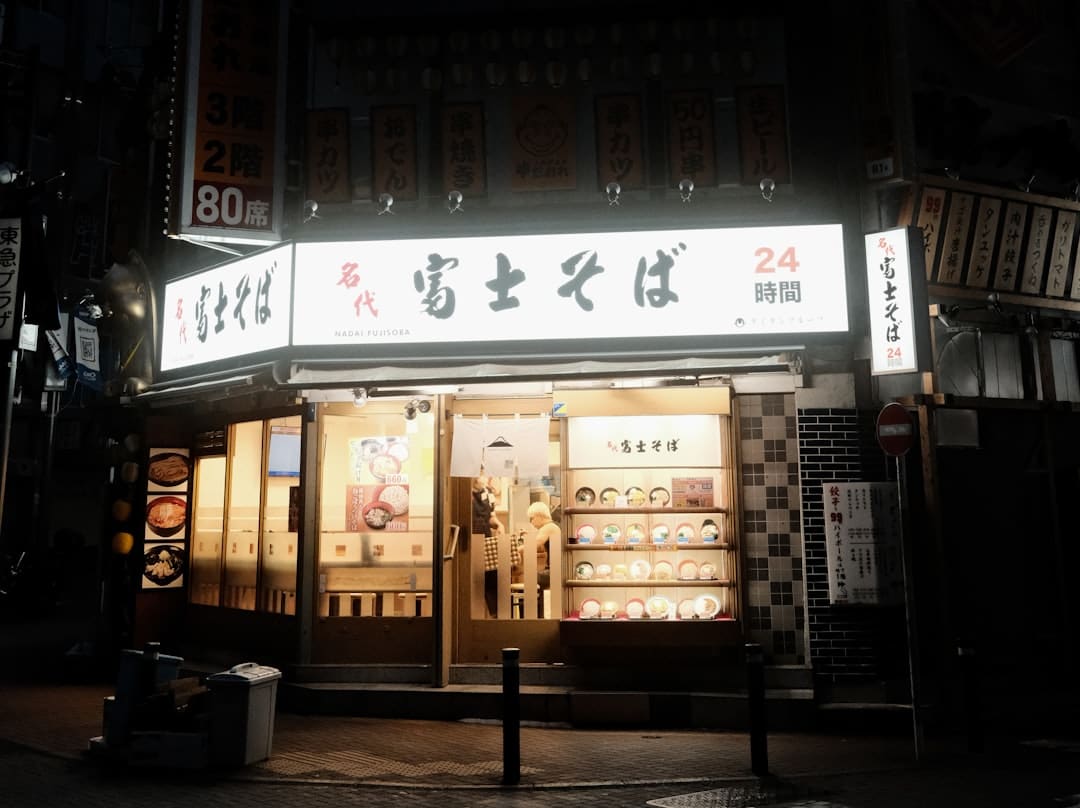写给母亲和年月的诗，顾雷戏曲《长翅膀的杜若》演出
